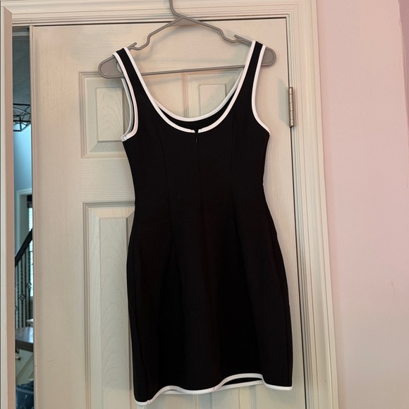 NWT COMMENSE Contrast Trim Piping Mini Dress - Small - Picture 12 of 12